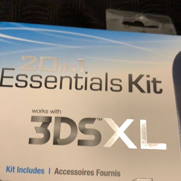 Essentials Kit - Picture 3 of 4